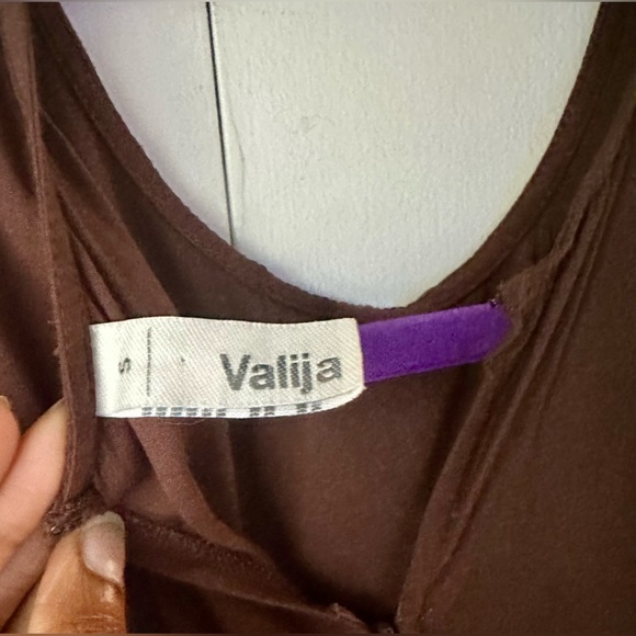 Valija Side cut out with front slit and pockets maxi dress  size small - Picture 6 of 6